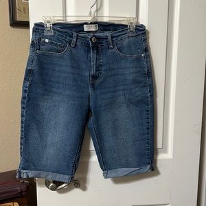 Curve appeal Jean shorts size 6